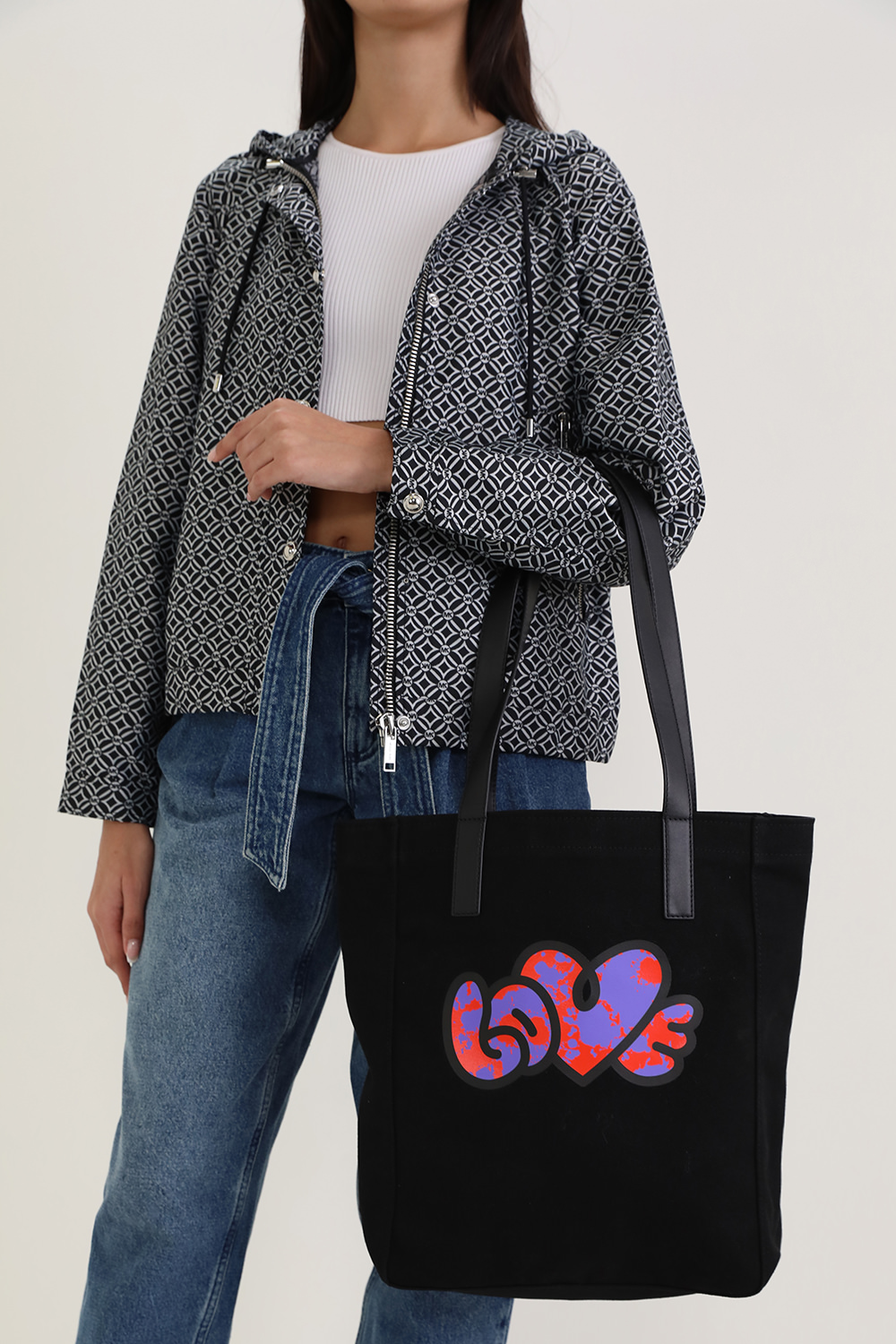 תמונת כל הלוק של תיק נשיאה גדול סטופ מכותנת קנבס